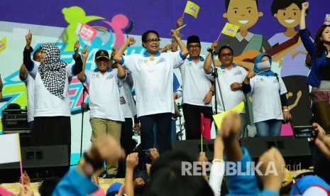 Menteri PPPA Yohana Yembise ketika menyerukan antikekerasan pada perempuan dan anak pada acara kampanye Three Ands, di Bandung. (Ilustrasi)