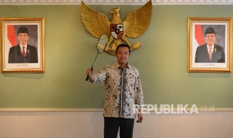  Menteri Pemuda dan Olahraga Imam Nahrawi saat ditemui di ruang kerjanya, Jakarta, Kamis (2/3).