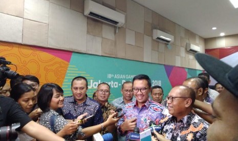 Menteri Pemuda dan Olahraga RI, Imam Nahrawi di kantor Kemenpora, Jumat (3/5). 