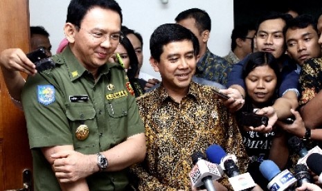 Menteri Pendayagunaan Aparatur Negara dan Reformasi Birokrasi Yuddy Chrisnandi blusukan ke kantor Plt Gubernur DKI Jakarta Basuki T Purnama.