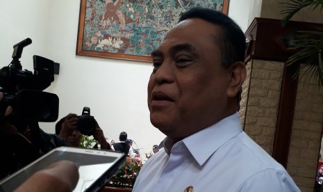  Menteri Pendayagunaan Aparatur Negara Reformasi Birokrasi (PAN RB), Syafruddin.