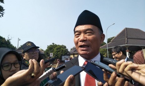 Menteri Pendidikan dan Kebudayaan, Muhadjir Effendy usai upacara Hari Kesaktian Pancasila di Kompleks Lubang Buaya, Jakarta, Selasa (1/10). 