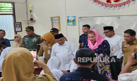 Menteri Pendidikan Dasar dan Menengah Abdul Mu