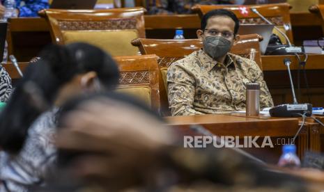 Menteri Pendidikan, Kebudayaan, Riset dan Teknologi (Mendikbud-Ristek) Nadiem Makarim. Menteri Pendidikan, Kebudayaan, Riset, dan Teknologi (Mendikbudristek) Nadiem Makarim mengatakan perguruan tinggi di wilayah PPKM level 1-3 harus mulai menyediakan opsi kuliah tatap muka.