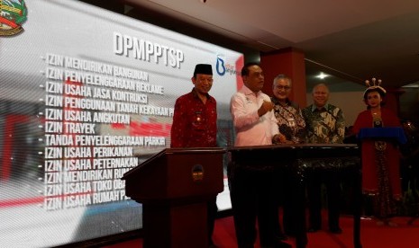 Menteri Pendayagunaan Aparatur Negara dan Reformasi Birokrasi, Syafruddin, meresmikan keberadaan Mal Pelayanan Publik  (MPP)) Kabupaten Banyumas di Kota Purwokerto.