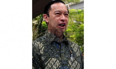 Menteri Perdagangan Thomas Lembong berbicara saat peluncuran ASEAN Economic Community (AEC) Center di kantor Kementerian Perdagangan, Jakarta, Senin (28/9). 