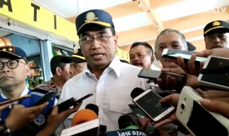 Menteri Perhubungan, Budi Karya Sumadi di Terminal Bus Kampung Rambutan, Kamis (6/6).