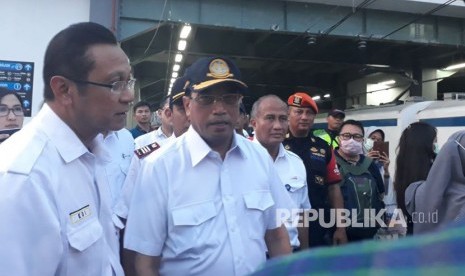 Menteri Perhubungan Budi Karya Sumadi menyidak Stasiun Duri, Tangerang.