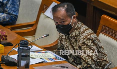 Menteri Perindustrian Agus Gumiwang Kartasasmita 