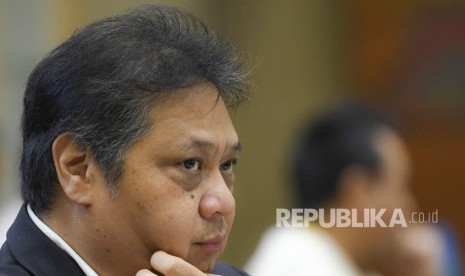 Menteri Perindustrian Airlangga Hartarto menyinggung ITI akan dijadikan PTN. 