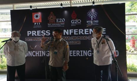 Menteri Perkerjaan Umum dan Perumahan Rakyat (PUPR), Basuki Hadimuljono mengapresiasi capaian pertanian Indonesia yang selama tiga tahun terakhir mampu memenuhi kebutuhan dalam negeri sehingga Internasional Rice Research Institute (IRRI) memberikan penghargaan swasembada beras nasional.