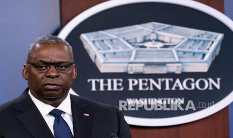 Menteri Pertahanan Amerika Serikat Lloyd Austin berbicara dalam konferensi pers di Pentagon, Rabu, 18 Agustus 2021, di Washington.