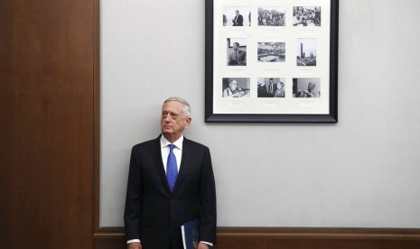 Menteri Pertahanan AS James Mattis, Jumat (19/1).