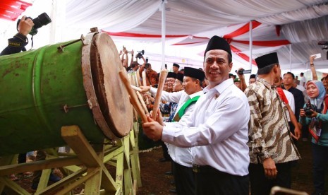 Menteri Pertanian Amran Sulaiman saat Launching Santri Tani Milenial di Lapangan Pasar Munding, Desa Kamulyaan, Kecamatan Manonjaya, Kabupaten Tasikmalaya, Jumat (25/1). 