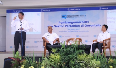 Menteri Pertanian Amran Sulaiman saat menghadiri acara Forum Merdeka Barat 9 (FMB 9) yang mengusung tema ‘Pembangunan SDM dan Sektor Pertanian di Gorontalo”, Rabu (30/1).