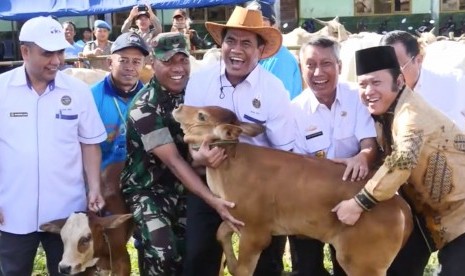 Menteri Pertanian Andi Amran Sulaiman (ke-4 kiri).