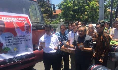 Menteri Pertanian Andi Amran Sulaiman secara simbolis melepas ekspor komoditas hortikultura