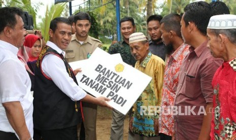 Menteri Pertanian (Mentan), Andi Amran Sulaiman melakukan kunjungan kerja ke garda terdepan Negara Kesatuan Republik Indonesia (NKRI) Pulau Sebatik, Kabupaten Nunukan, Kalimantan Utara, Senin (23/10).