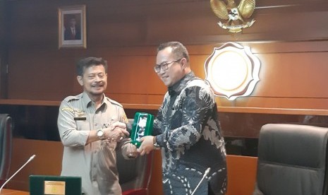 Menteri Pertanian (Mentan), Syahrul Yasin Limpo menerima kunjungan rektor IPB Arif Satria, Senin (11/11).