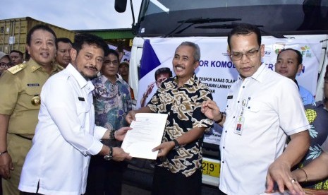 Menteri Pertanian (Mentan) Syahrul Yasin Limpo yang akrab dipanggil SYL bersama Gubernur Lampung, Arinal Djunaidi dan Bupati Lampung Tengah, Loekman Djoyosoemarto melepas ekspor komoditas pertanian asal Provinsi Lampung.