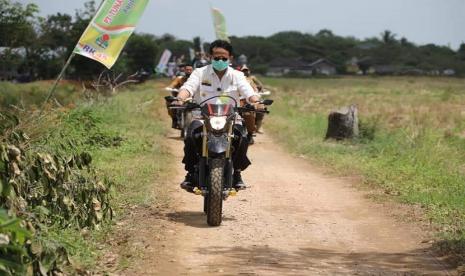 Menteri Pertanian Syahrul Yasin Limpo mengajak seluruh pihak di Kalimantan Tengah untuk mengawal mimpi besar Indonesia melalui pembangunan food estate. Ajakan tersebut disampaikan Mentan SYL saat berkunjung ke Kabupaten Pulang Pisau, Senin (31/8). 