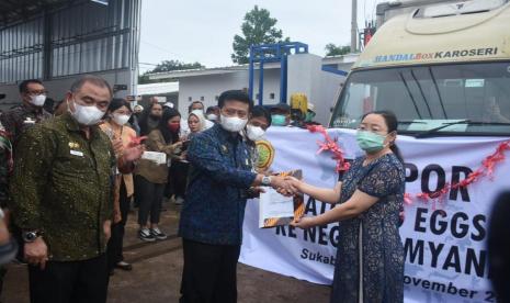 Menteri Pertanian Syahrul Yasin Limpo (SYL)  bangga dapat meresmikan breeding farm Ayam kampung. SYL  mengatakan kita patut bangga untuk mendorong  pengembangan pembibitan ayam kampung dan menghasilkan bibit ayam/day old chicken (DOC). 