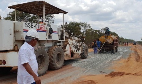 Menteri PUPR Basuki Hadimuljono meninjau Jalan Merauke - Sota - Boven Digoel sepanjang 422 Km yang terbagi menjadi empat ruas. 