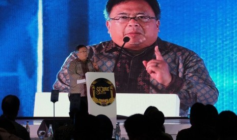 Menteri Riset dan Teknologi / Kepala Badan Riset dan Inovasi Nasional (BRIN) Bambang Permadi Soemantri Brodjonegoro menyampaikan pandangannya dalam Asia Sustainability Reporting Rating (ASRRAT) 2019 ke-15 dan Konferensi Praktisi Keberlanjutan ke-4 di Nusa Dua, Bali, Sabtu (23/11/2019). 