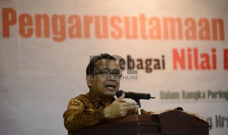 Menteri Sekretariat Negara, Pratikno memberikan pemaparan pada diskusi yang bertemakan 