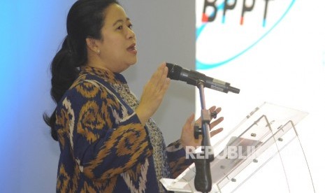 Mentri Koordinator Bidang Pembangunan Manusia dan Kebudayaan Republik Indonesia Puan Maharani memberikan sambutan sekaligus membuka acara Indonesia Science Expo 2017 di Balai Kartini, Jakarta, Senin (23/10). 