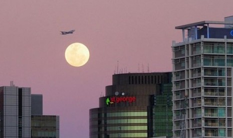  Menyaksikan fenomena Supermoon di Brisbane  