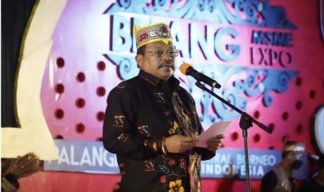 Menyambut event Kejuaraan Dunia Balap Sepeda Gunung UCI MTB Eliminator World Cup 2022, Pemerintah Provinsi (Pemprov) Kalimantan Tengah (Kalteng ) menggelar Betang Micro Small Medium Enterprise Expo (Betang Expo). Acara tersebut diinisiasi oleh Dewan Adat Dayak (DAD) Kalteng.