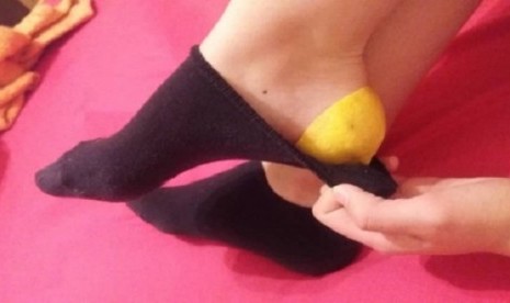 Merawat kaki pecah-pecah di tumit dengan kulit lemon