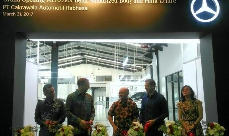 Mercedes Benz menghadirkan fasilitas Authorized Body & Paint Centre di Pamulang.