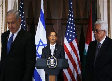 Meregangnya hubungan antara Amerika dengan Israel, menurut banyak pihak membuat PM Netanyahu mau tak mau memperlunak posisinya mengenai pembentukan negara Palestina. 