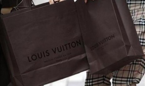 Merek fesyen ternama dunia, Louis Vuitton.