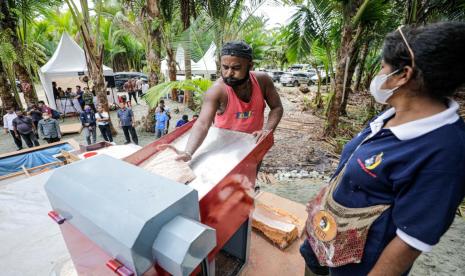 Mesin pengolah sagu bagi petani tebu di lahan sagu Kampung Asei Kecil, Distrik Sentani Timur, Kabupaten Jayapura, Papua.