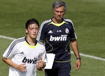 Mesut Oezil-Mourinho