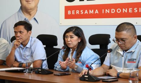 Meutya Hafid usai melaksanakan Konferensi Pers di Media Center TKN Prabowo Gibran di wilayah Senopati, jakarta Selatan, Rabu (24/1/2024). 