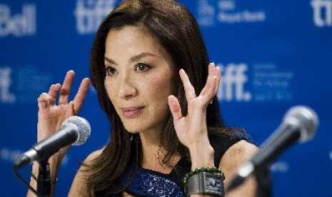 Michelle Yeoh yang juga berakting dalam Crazy Rich Asians akan bertindak sebagai produser dalam proyek film 1MDB.