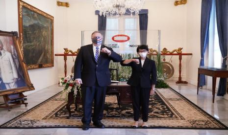 Mike Pompeo dan Retno Marsudi melakukan pertemuan bilateral di Jakarta, Kamis (29/10).