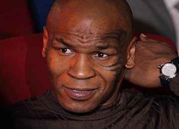 Mike Tyson saat muncul di Festival Film Kazakhtan akhir Juni 2010