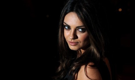 Aktris Mila Kunis membenarkan bahwa sang suami, Ashton Kutcher, mengalami sakit pankreatitis.