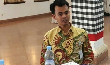 Minang Warman, Kepala Seksi Kelembagaan Kepercayaan Direktorat Kepercayaan Terhadap Tuhan Yang Maha Esa di Kementerian Pendidikan Nasional 