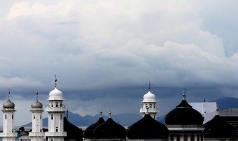 Minarets of a mosque (illustration)