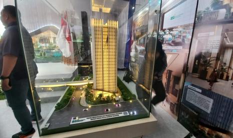 Miniatur gedung BSI Tower yang akan bersebelahan dengan Danareksa Tower.