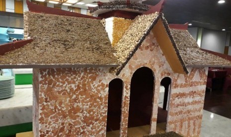 Miniatur Masjid Berbahan Cengkeh