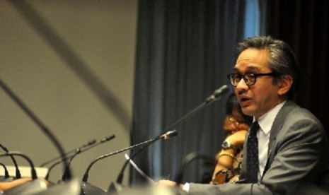 Minister of Foreign Affairs Marty Natalegawa explains the outlook of Indonesian foreign policy in 2013 in Jakarta on Friday.