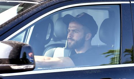 Miralem Pjanic dari Barcelona. Pjanic sekarang berada di ambang pintu keluar Camp Nou.