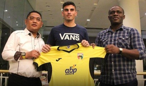 Mitra Kukar mendatangkan mantan pemain Sevilla, Fernando Rodriguez Ortega.